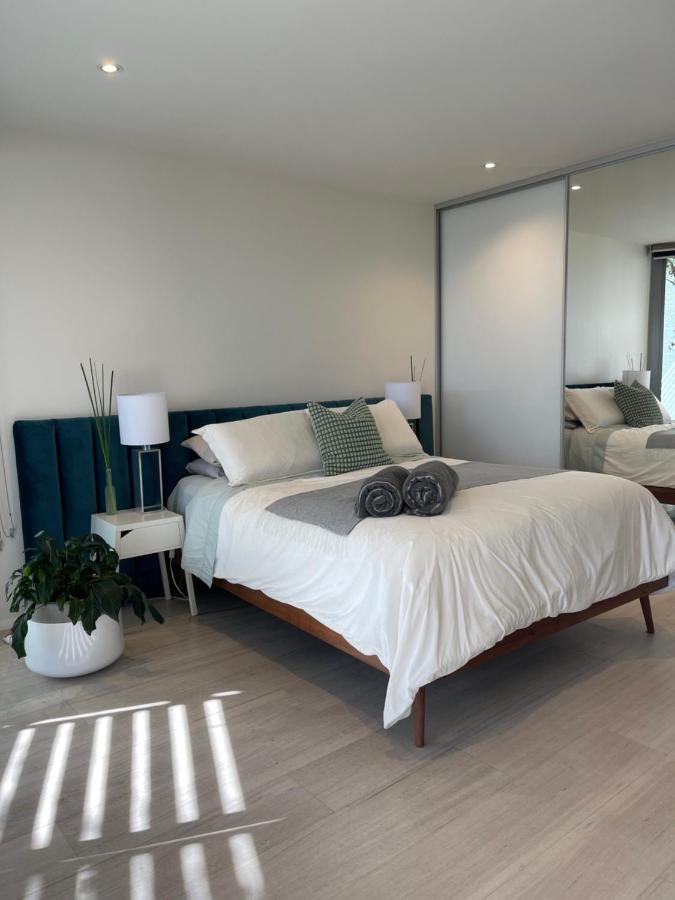 Lakeview Luxe - Ev Charger, Pool, Gym, Location + *