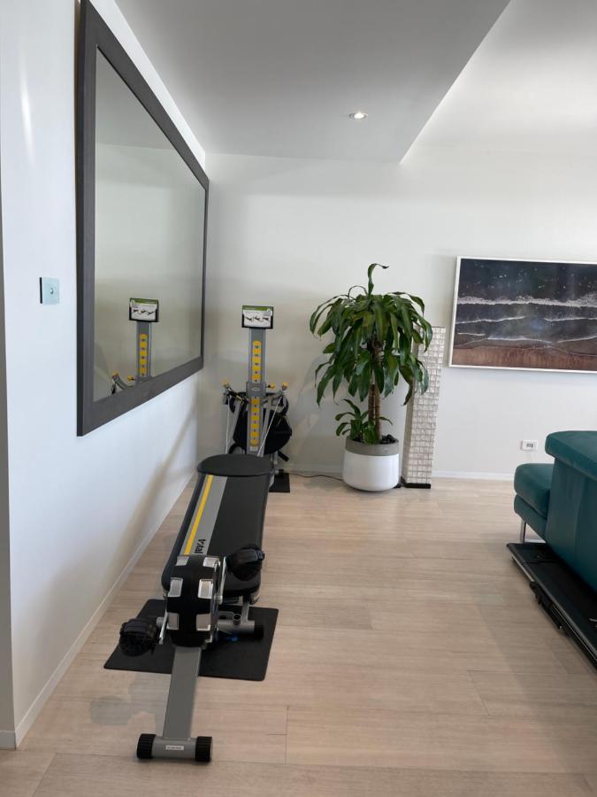 Lakeview Luxe - Ev Charger, Pool, Gym, Location + *