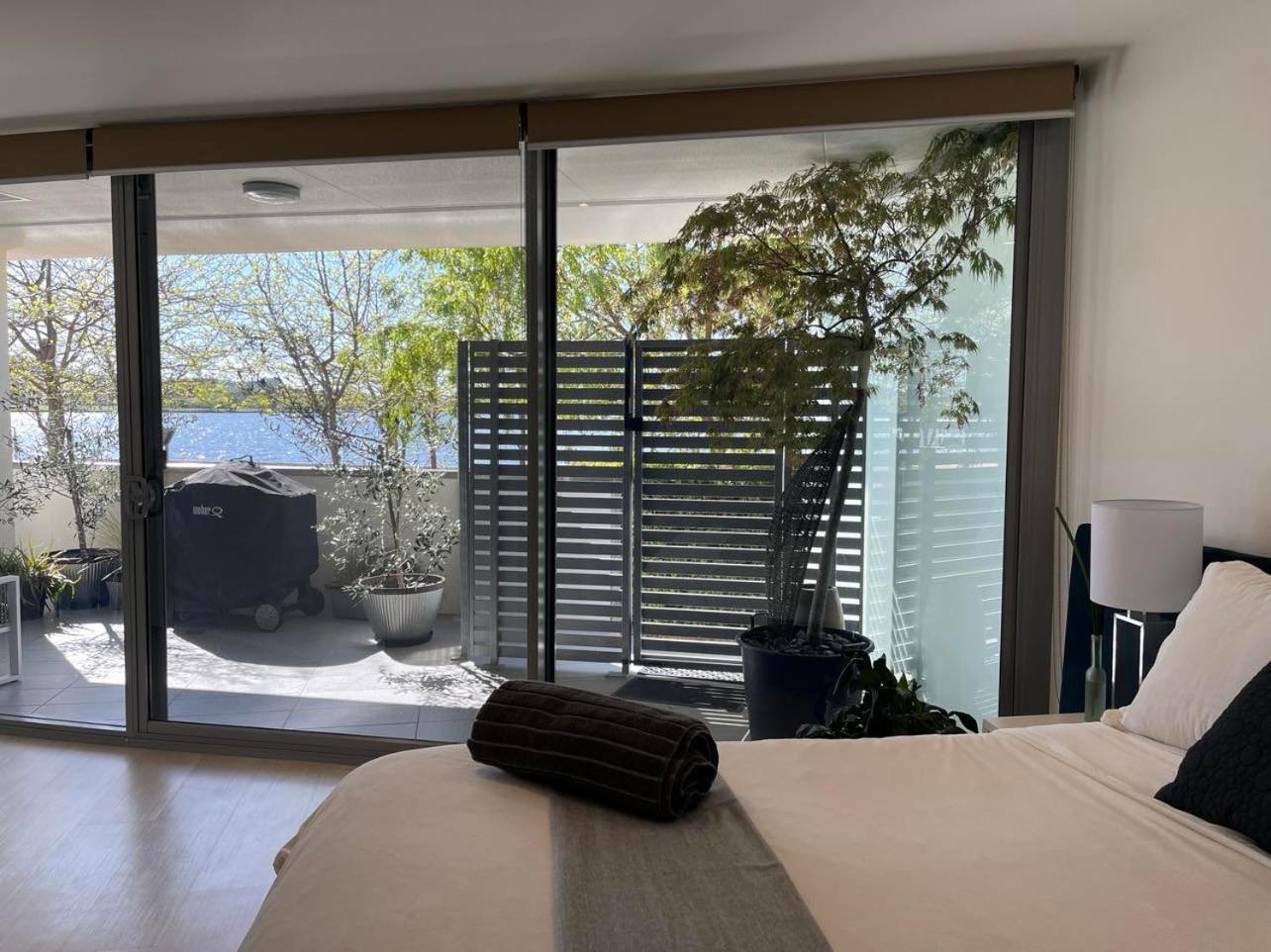 Lakeview Luxe - Ev Charger, Pool, Gym, Location + *